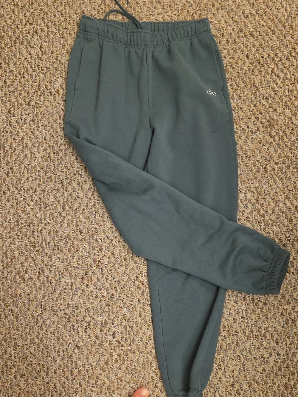 ALO Yoga Accolade Sweatpants